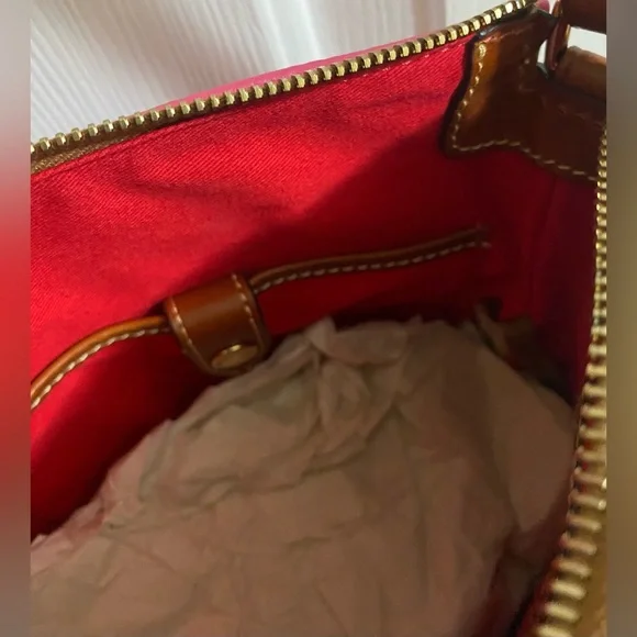 DOONEY AND BURKE …Hot Pink Leather Crossbody Bag - Picture 5 of 15